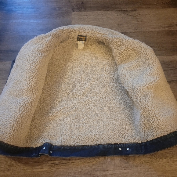 Wrangler Sherpa Lined Barn Coat - Picture 8 of 9